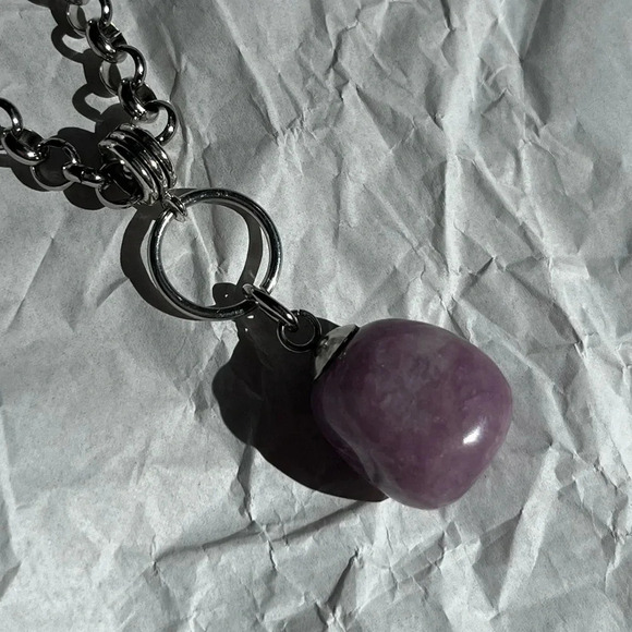 BVG inspired chain necklace w/ lepidolite gemstone pendant - Picture 6 of 12